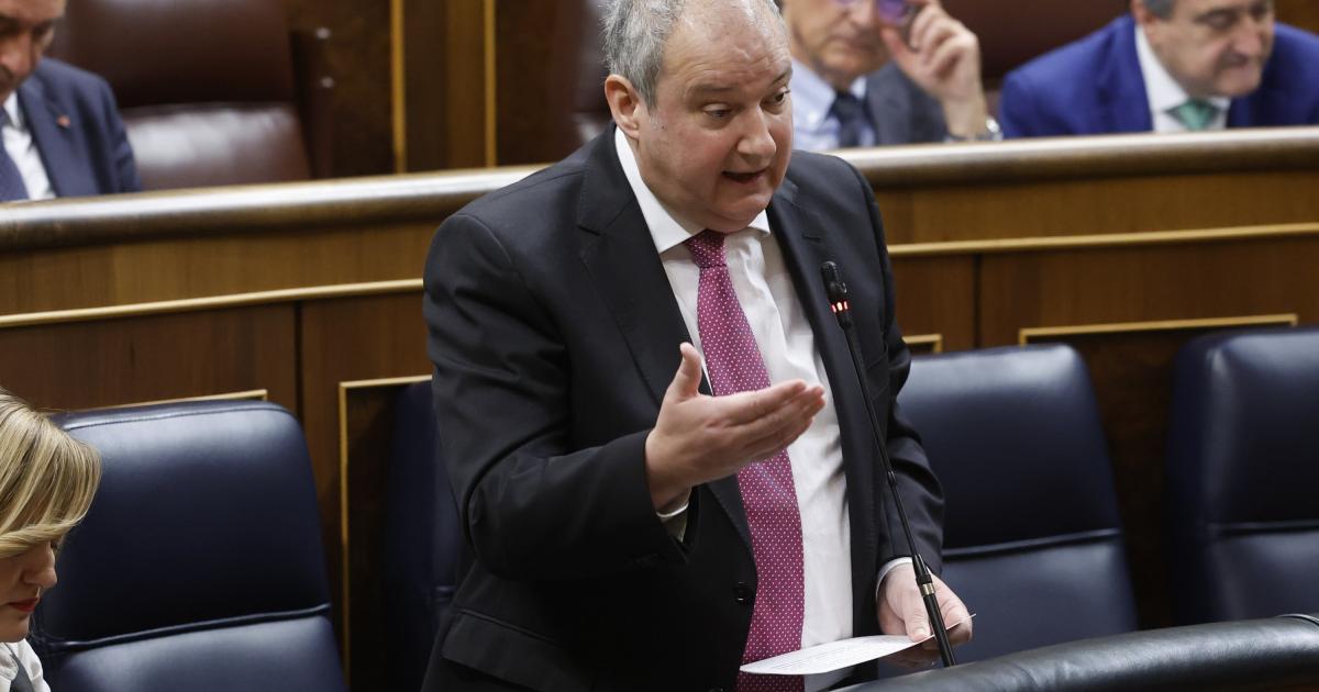 El ministro de Industria y Turismo, Jordi Hereu, durante su intervención en la sesión de control al Ejecutivo en el Congreso.