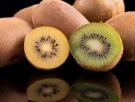 Un cardiólogo anima a añadir esta fruta en tu rutina de noche como "impulso natural" de tu descanso