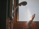 Una joven con alergia al agua relata su calvario para ducharse: "Es una verdadera lucha diaria"