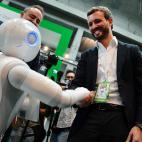 Pablo Casado ha visto un robot.