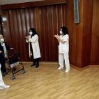 Araceli y Mónica, primeras personas en ser vacunadas contra el coronavirus en España.