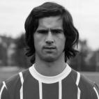 El futbolista alem&aacute;n muri&oacute; el 15 de agosto a los 75 a&ntilde;os, despu&eacute;s de varios a&ntilde;os retirado de la vida p&uacute;blica a causa del Alzheimer.&ldquo;Hoy es un d&iacute;a tr&aacute;gico, negro, para el Bayern y su a...