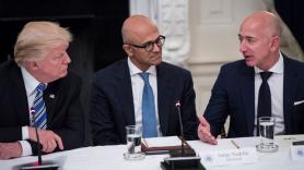 Pronostican el aterrizaje de Trump en Mallorca por la pista del barco de Bezos