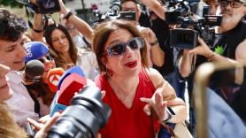 Leire Díez solicita la baja voluntaria como afiliada del PSOE tras declarar durante dos horas en Ferraz