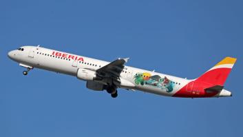 Caos en un vuelo de Iberia París-Madrid: un pasajero agrede a un azafato y se tira al vacío antes el despegue
