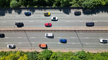 Un país declara la guerra a los coches de más de 15 años y prohibirán a sus propietarios echar gasolina