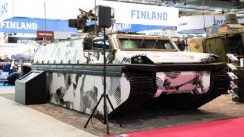 Europa estrena un nuevo "tanque insumergible": es el más rápido del mundo y puede correr, trepar y nadar