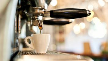 Pide un café de 8 dólares en un bar de Los Ángeles y lo que le traen es para comprobarlo en persona