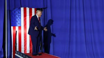 Trump celebra 100 días en el poder con un baño de multitudes en su estado fetiche