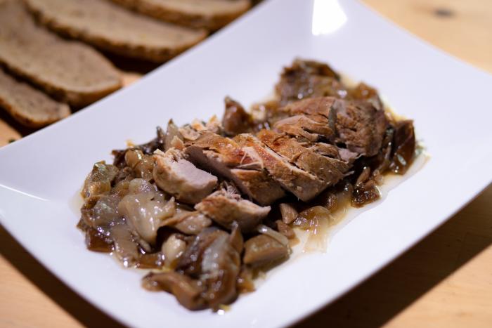 Recetas fáciles: pollo a la cerveza con ciruelas