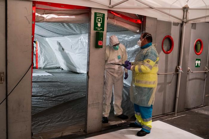 ¿Sirven las mascarillas caseras para protegerse del coronavirus?