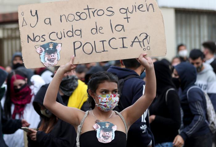 La violencia policial se descontrola en Colombia y suma al menos 19 muertos y 800 heridos