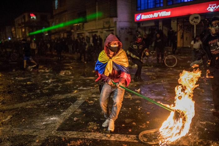 La violencia policial se descontrola en Colombia y suma al menos 19 muertos y 800 heridos