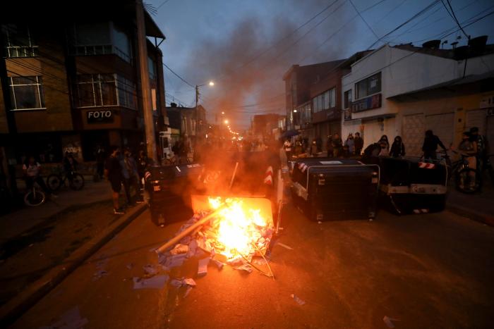 La violencia policial se descontrola en Colombia y suma al menos 19 muertos y 800 heridos