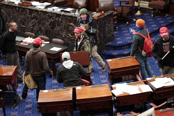 Un año del asalto al Capitolio de EEUU: ni responsabilidades asumidas ni unidad nacional