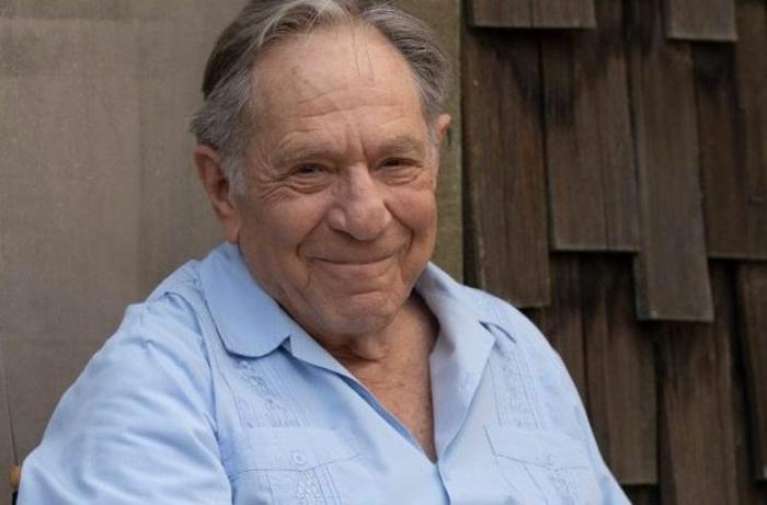 Muere a los 73 años el dibujante Carlos Romeu, fundador de 'El Jueves' y 'padre' de Miguelito