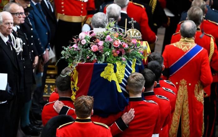 Qué hacía la actriz Sandra Oh, de 'Anatomía de Grey', en el funeral de la reina Isabel II