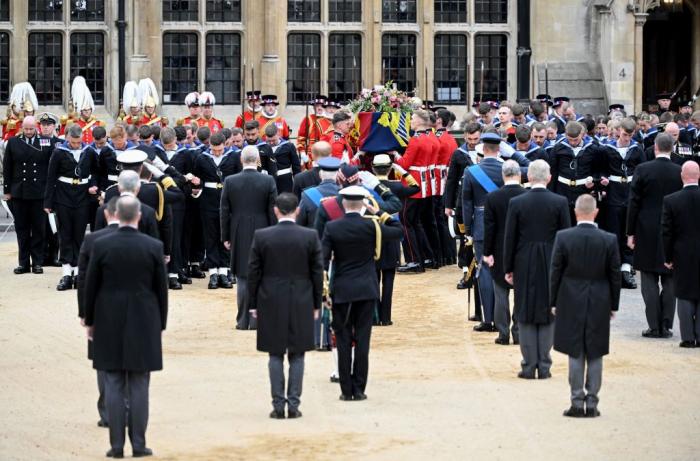 Qué hacía la actriz Sandra Oh, de 'Anatomía de Grey', en el funeral de la reina Isabel II