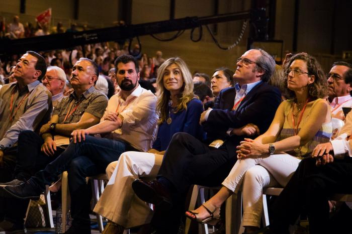 Feijóo cuenta qué haría si fuese presidente, llega el alcalde de Valladolid y es aplastante