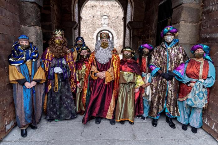 Cabalgata de Valencia: los Reyes Magos desembarcan en La Marina y recuperan el recorrido tradicional
