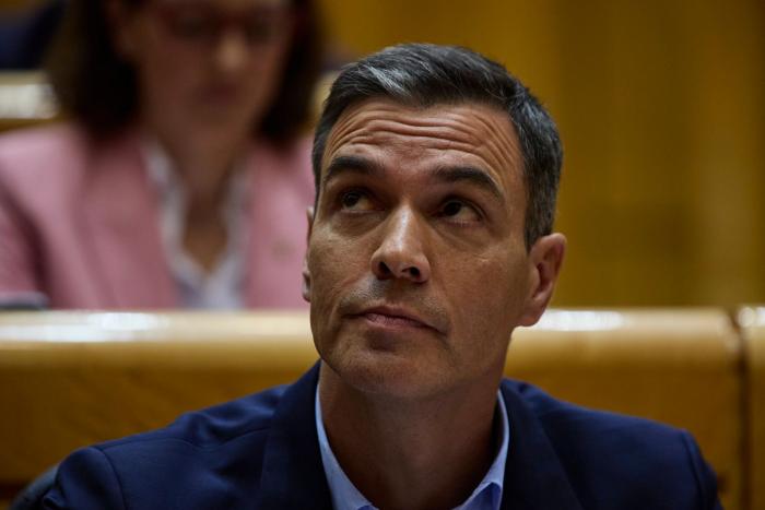 Feijóo desea una "bona Diada", pone una frase en castellano y muchos responden con lo mismo