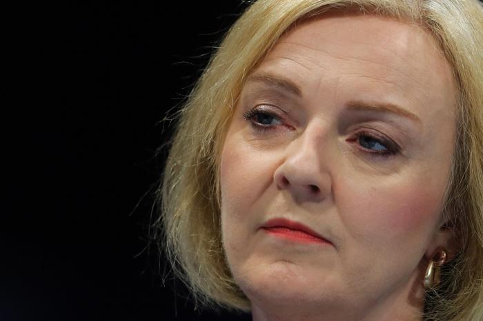 6 semanas después de elegir a Liz Truss, la mayoría de los afiliados 'tories' quieren echarla